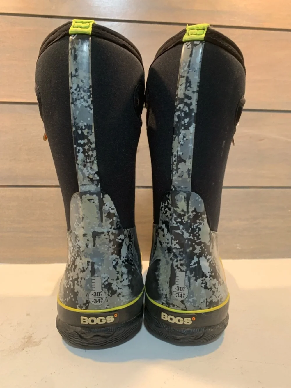 Bogs Kids Classic Micro Camo Boot Black Gray Size 3 Waterproof Casual Thermal